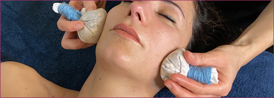 Massage aux ballotins d'herbes Formation au Massage aux ballotins d'herbes à Toulouse