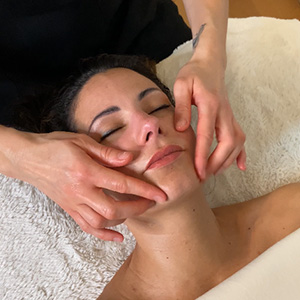 formation-kobido-toulouse-massage-facial-2 Pratique du Kobido à Toulouse – gestes précis pour rajeunir et tonifier la peau
